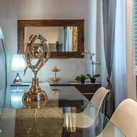 E Quindi Uscimmo A Riveder Le Stelle Apartment Florenz