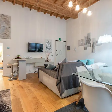 E Quindi Uscimmo A Riveder Le Stelle Apartment Florence