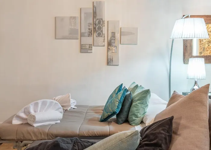 E Quindi Uscimmo A Riveder Le Stelle Apartament
